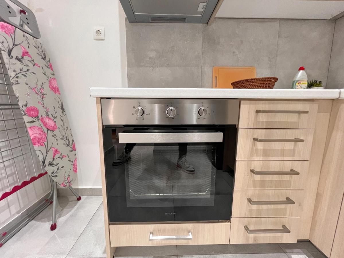 Wsd Cozy 2bd With Balcony Near Attiki Metro *